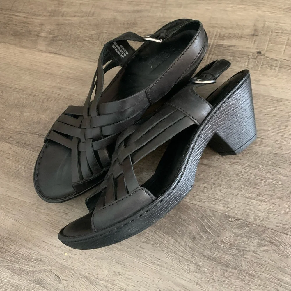 BORN Womens Crevalle Sandals size 10 - Picture 3 of 12